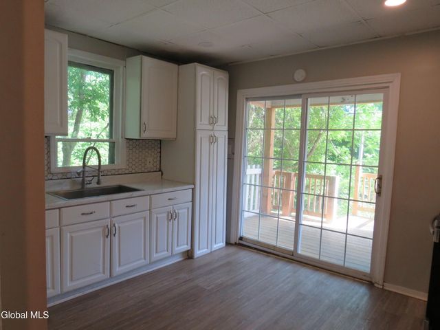 58 Woodside Avenue, Gloversville, NY 12078