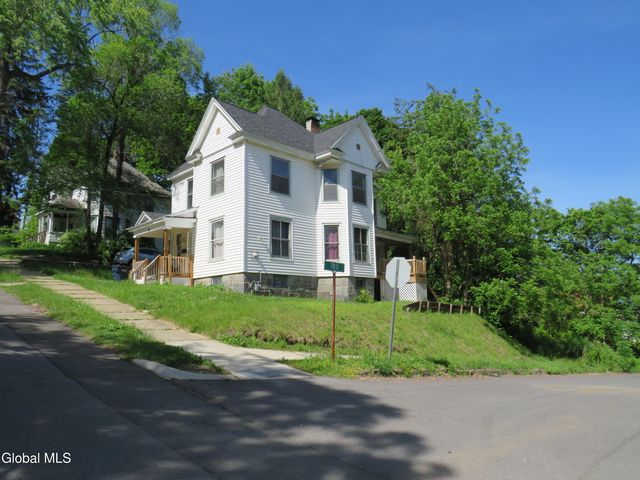 58 Woodside Avenue, Gloversville, NY 12078