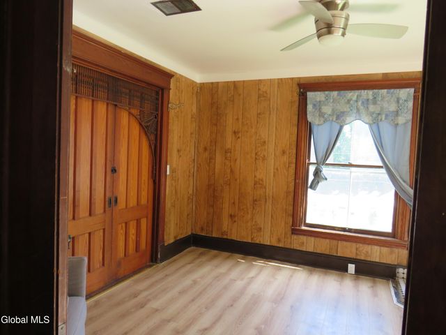 58 Woodside Avenue, Gloversville, NY 12078