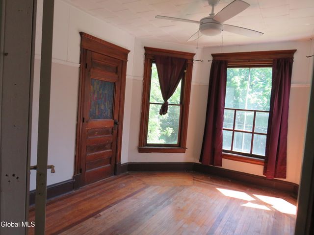 58 Woodside Avenue, Gloversville, NY 12078