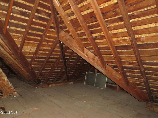58 Woodside Avenue, Gloversville, NY 12078