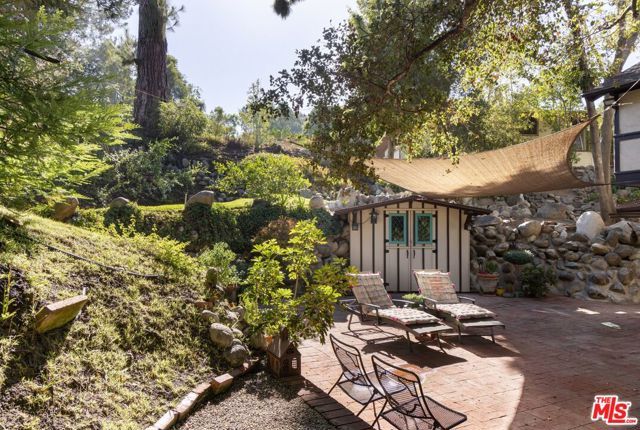 485 Madeline Drive, Pasadena, CA 91105