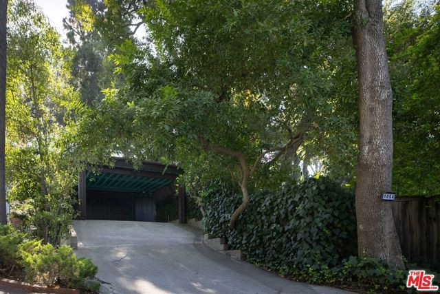 485 Madeline Drive, Pasadena, CA 91105