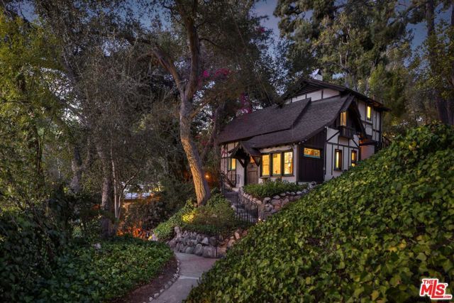 485 Madeline Drive, Pasadena, CA 91105