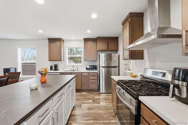 2125 Candy Lane, Brighton, MI 48114
