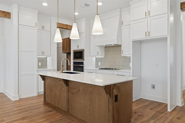 505 Hutton Road, Yukon, OK 73099