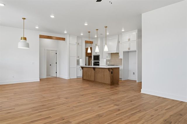 505 Hutton Road, Yukon, OK 73099