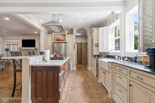 940 2nd Street, Gulfport, MS 39501