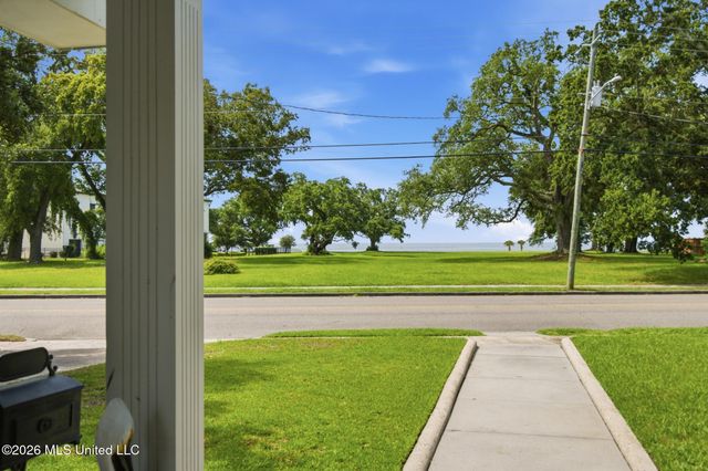940 2nd Street, Gulfport, MS 39501