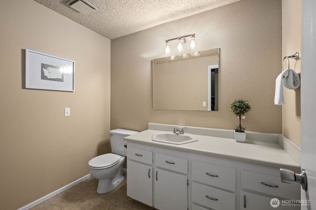32405 1st Place S, Federal Way, WA 98003