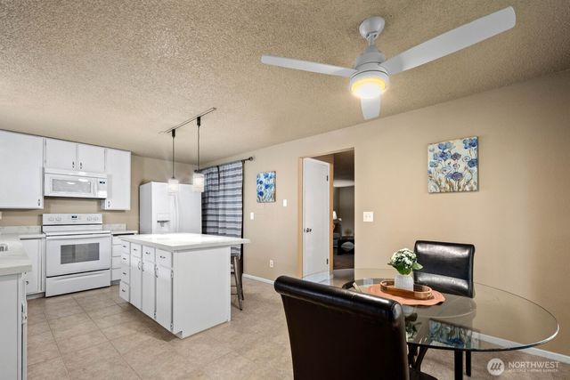 32405 1st Place S, Federal Way, WA 98003