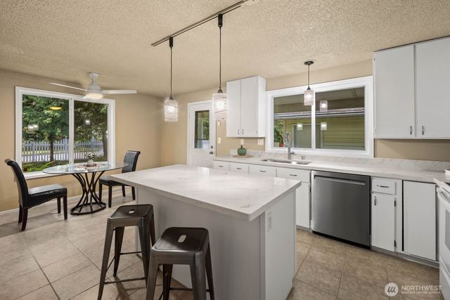 32405 1st Place S, Federal Way, WA 98003