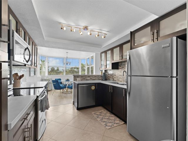16546 NE 26th Avenue 4G, North Miami Beach, FL 33160