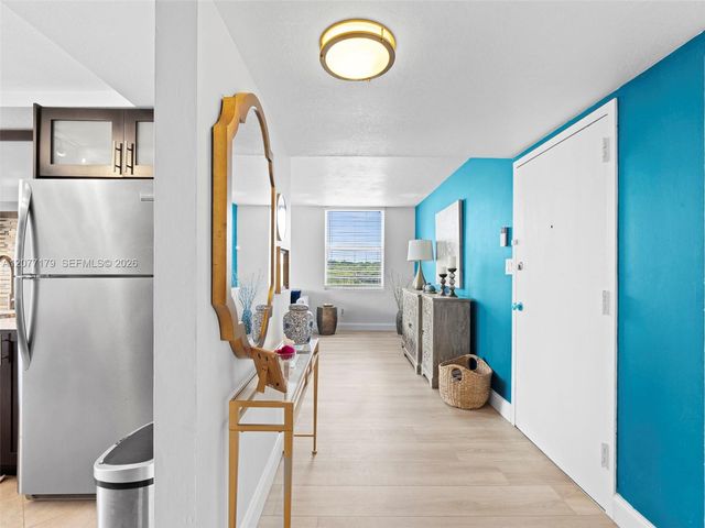16546 NE 26th Avenue 4G, North Miami Beach, FL 33160