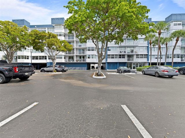 16546 NE 26th Avenue 4G, North Miami Beach, FL 33160