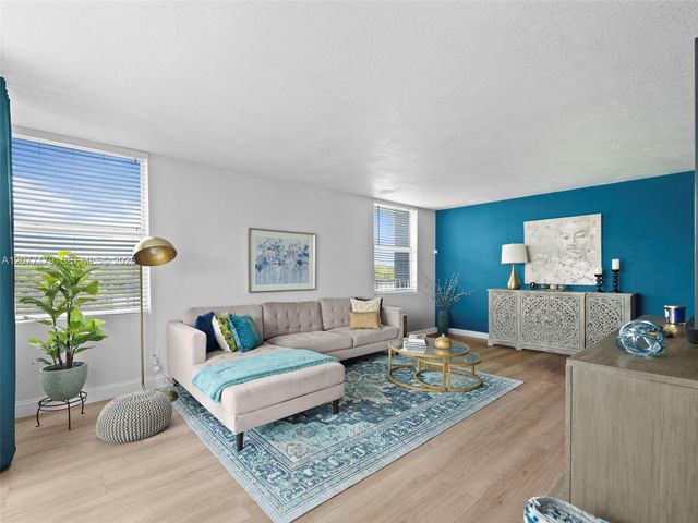 16546 NE 26th Avenue 4G, North Miami Beach, FL 33160