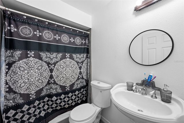 2412 LINDA STREET, Lake Wales, FL 33898