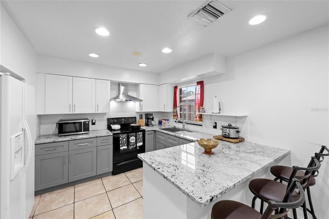 2412 LINDA STREET, Lake Wales, FL 33898