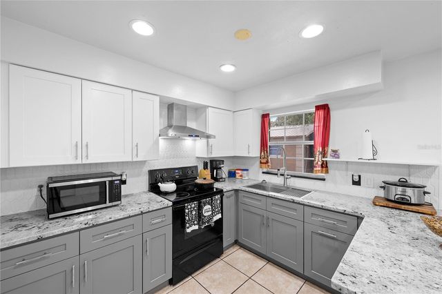 2412 LINDA STREET, Lake Wales, FL 33898