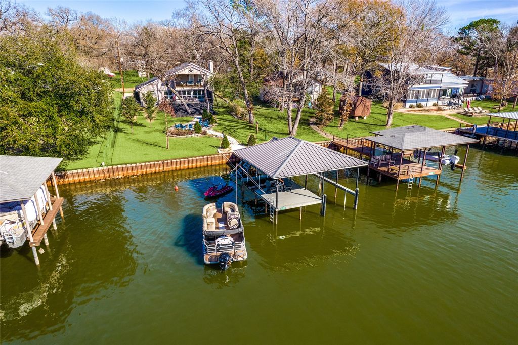 150 Bayside Circle, Malakoff, TX 75148