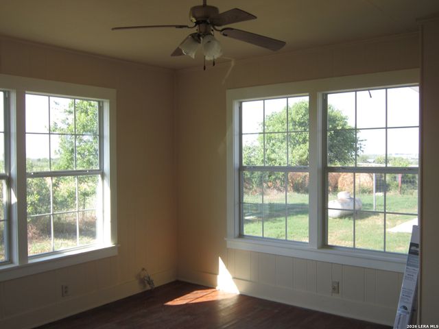 4111 STAPPER RD, St Hedwig, TX 78152