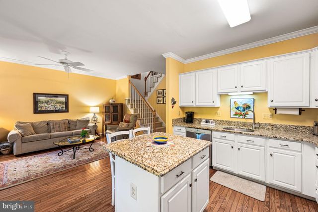 214 BROOKDALE CT, Dresher, PA 19025