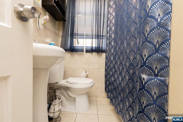 10 Glennon Place, West Orange, NJ 07052