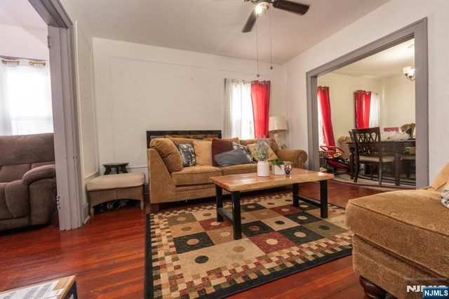 10 Glennon Place, West Orange, NJ 07052