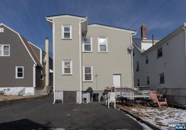 10 Glennon Place, West Orange, NJ 07052