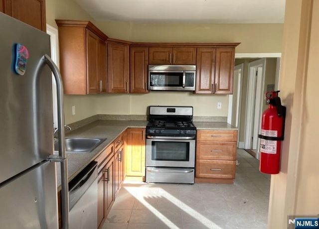 10 Glennon Place, West Orange, NJ 07052