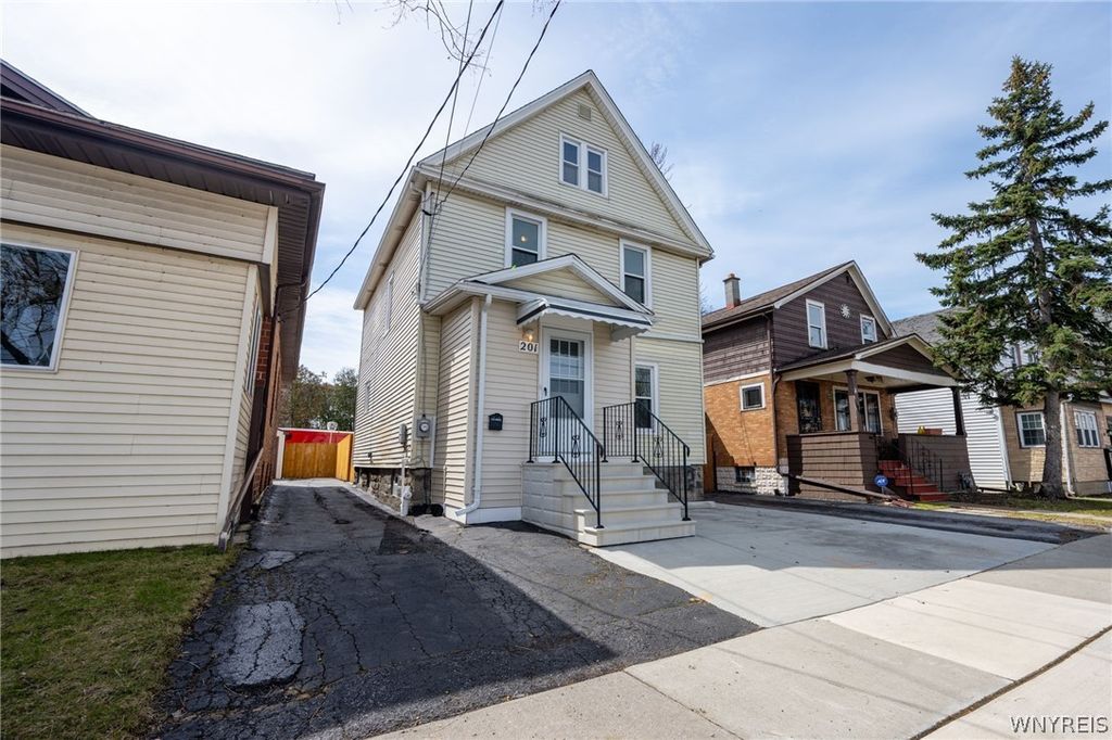 201 Royal Avenue, Buffalo, NY 14207