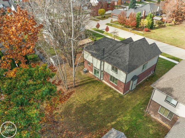 22106 Grove Drive, Macomb Twp, MI 48044