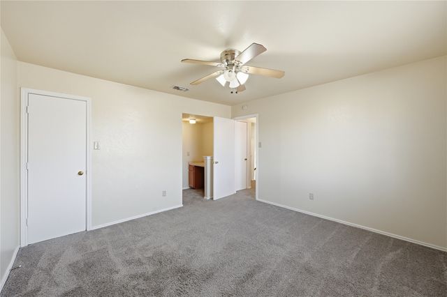 911 Wellridge Drive, Arlington, TX 76017