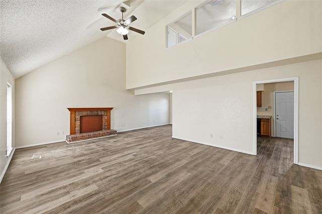 911 Wellridge Drive, Arlington, TX 76017