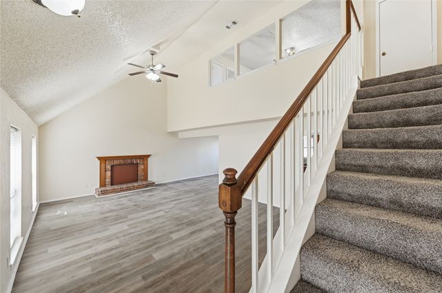 911 Wellridge Drive, Arlington, TX 76017