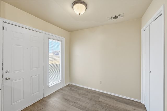 911 Wellridge Drive, Arlington, TX 76017