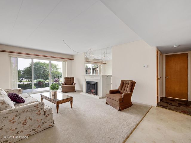 2800 Maple Avenue 26C, Downers Grove, IL 60515