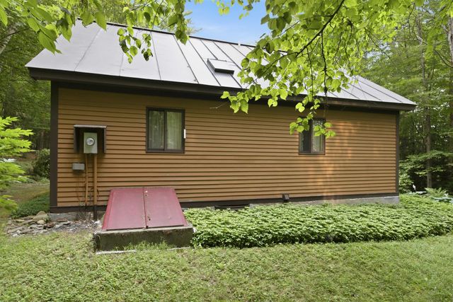 470 Morgan Road, Hartford, VT 05059