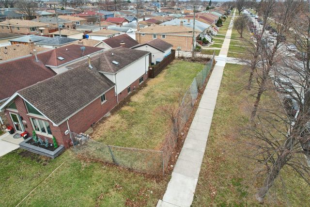 6334 S Austin Avenue, Chicago, IL 60638