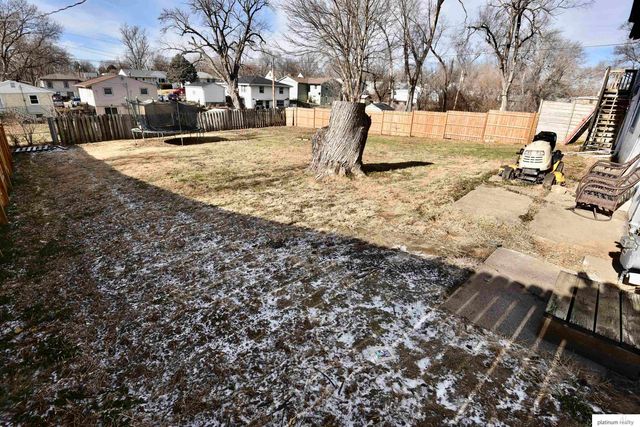 2802 Wayne Street, Bellevue, NE 68005