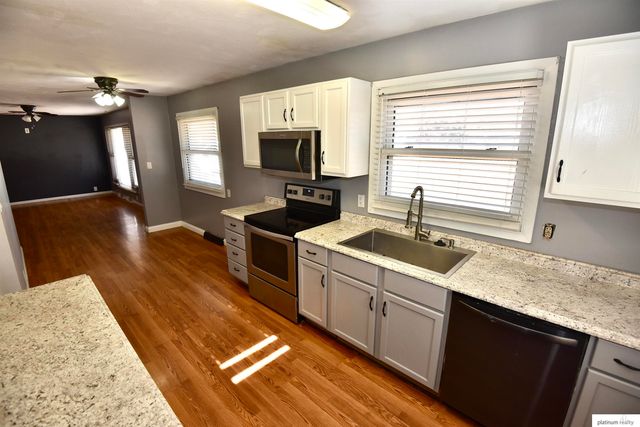 2802 Wayne Street, Bellevue, NE 68005