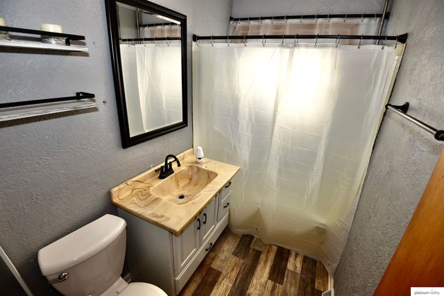 2802 Wayne Street, Bellevue, NE 68005