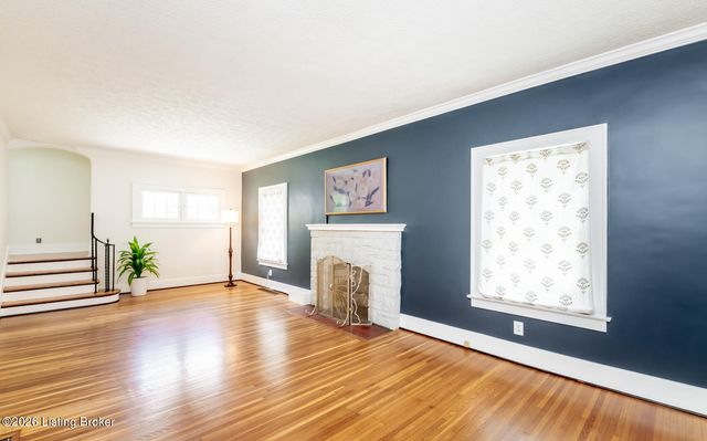 2505 Broadmeade Rd, Louisville, KY 40205