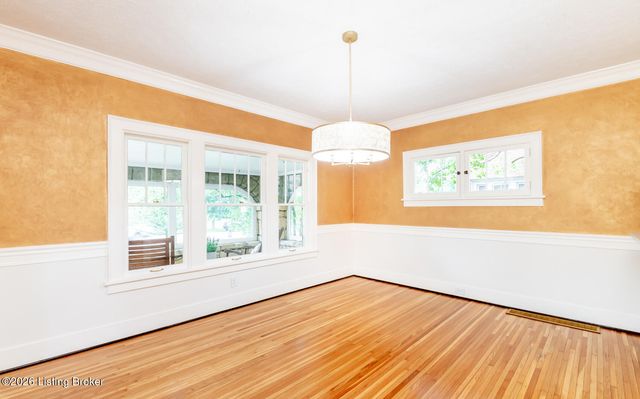 2505 Broadmeade Rd, Louisville, KY 40205