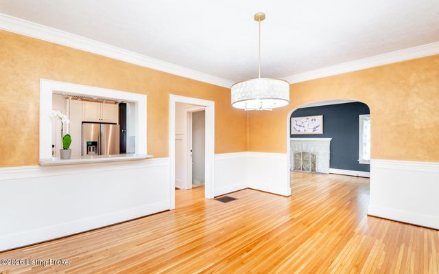 2505 Broadmeade Rd, Louisville, KY 40205