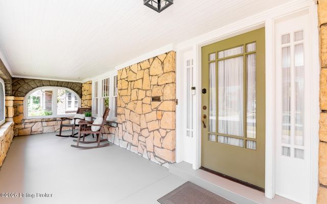 2505 Broadmeade Rd, Louisville, KY 40205