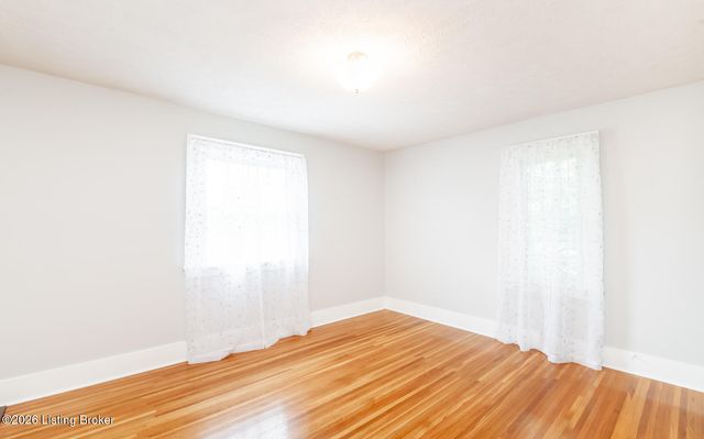 2505 Broadmeade Rd, Louisville, KY 40205