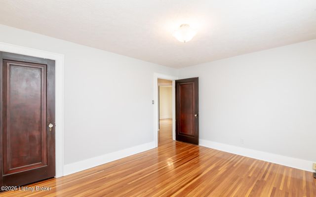 2505 Broadmeade Rd, Louisville, KY 40205
