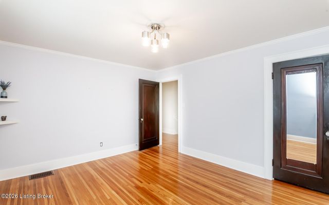 2505 Broadmeade Rd, Louisville, KY 40205