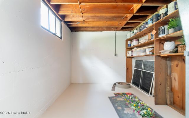2505 Broadmeade Rd, Louisville, KY 40205